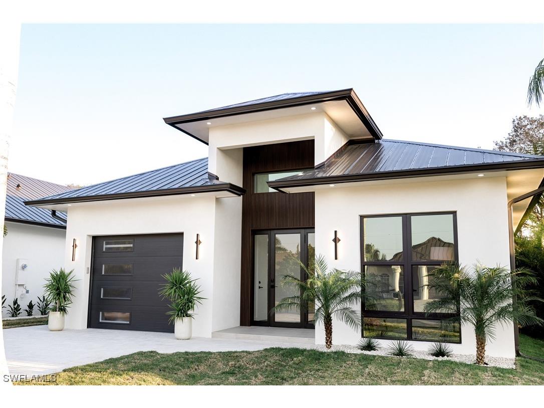 646 105th Avenue N Naples FL 34108 224017669 image1