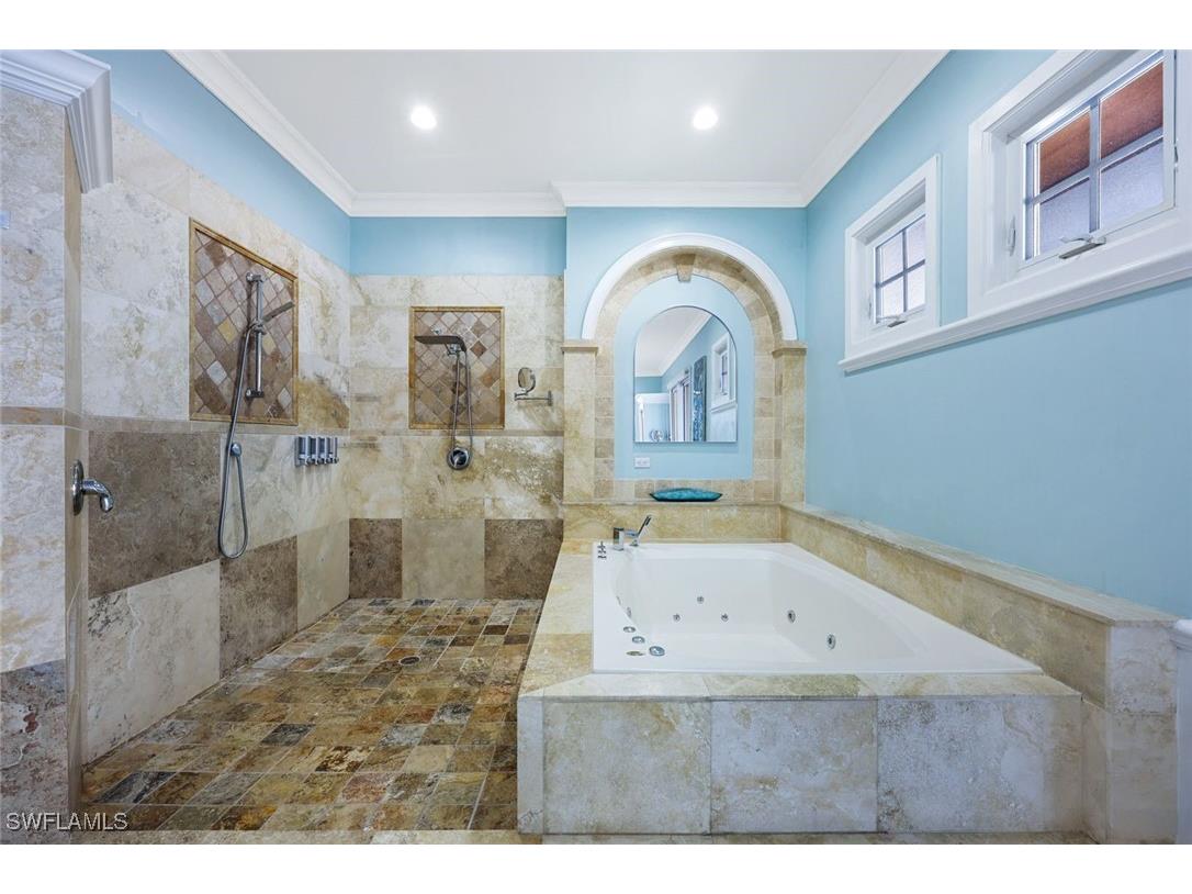 646 111th Avenue N Naples FL 34108 225080649 image18