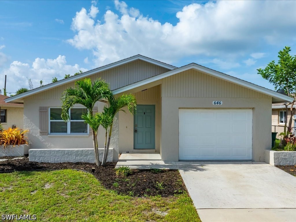 646 99th Avenue N Naples FL 34108 226027090 image1