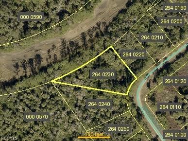 646 Nadeau Court Lehigh Acres FL 33972 2026011313 image4