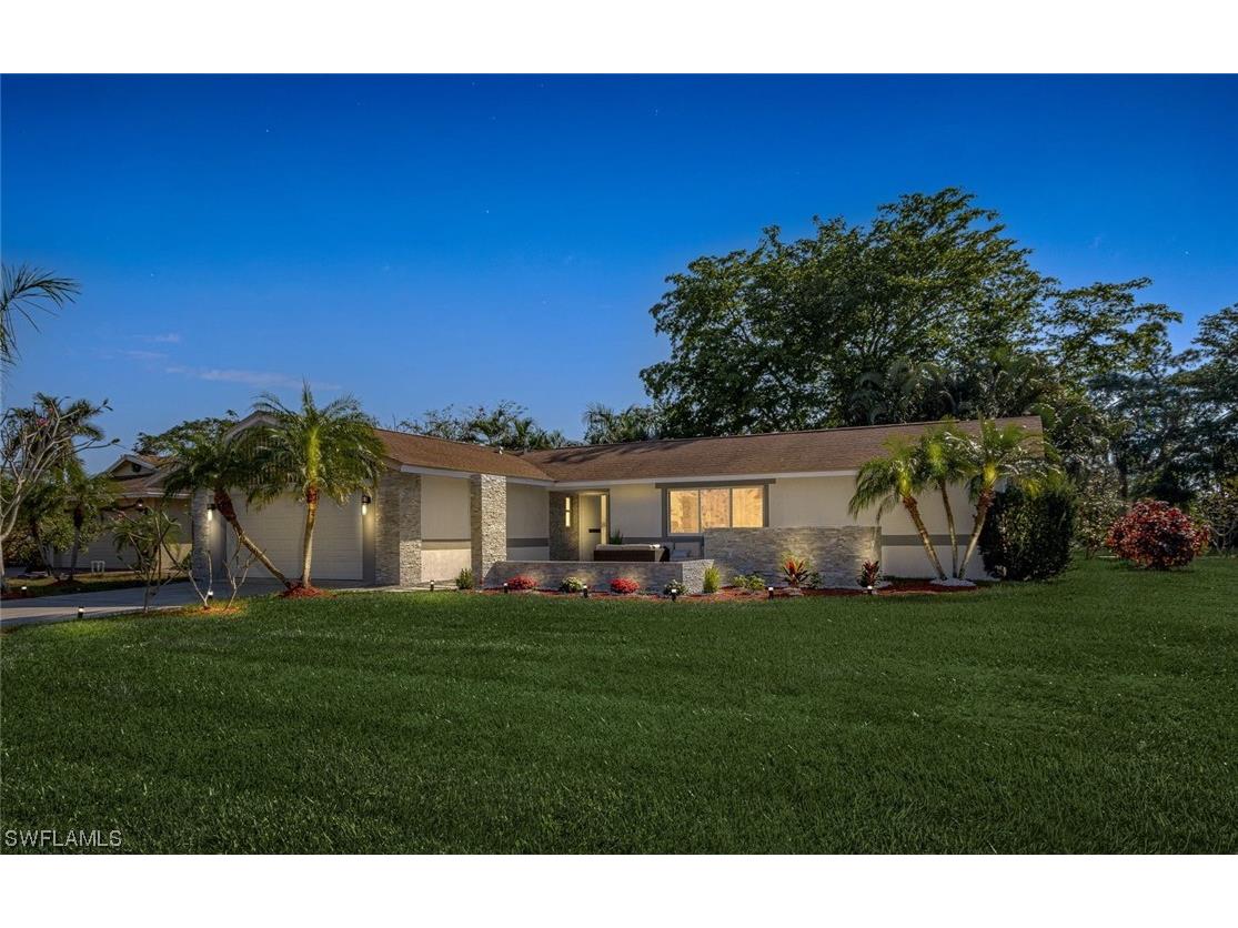 646 Pompano Drive Naples FL 34110 223059556 image1