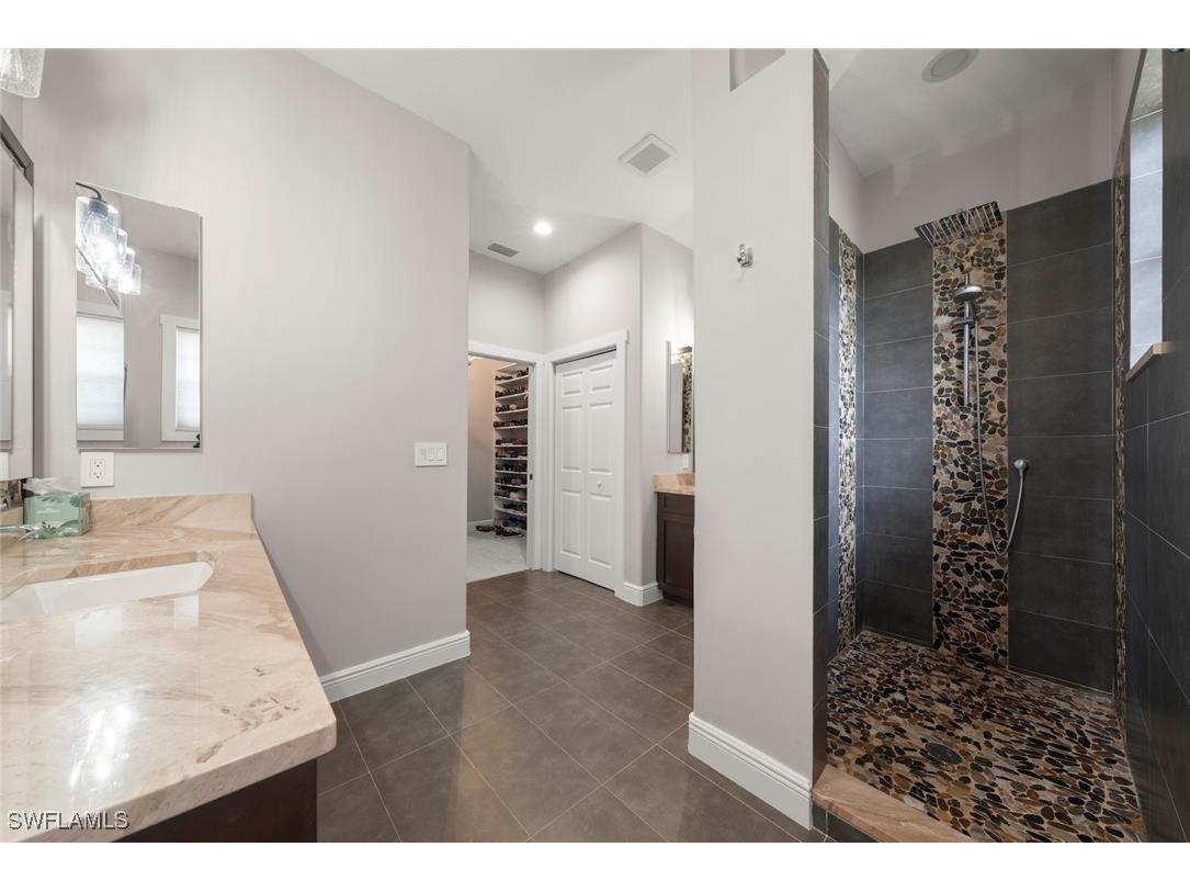 646 Vintage Reserve Circle #4D Naples FL 34119 225072277 image11