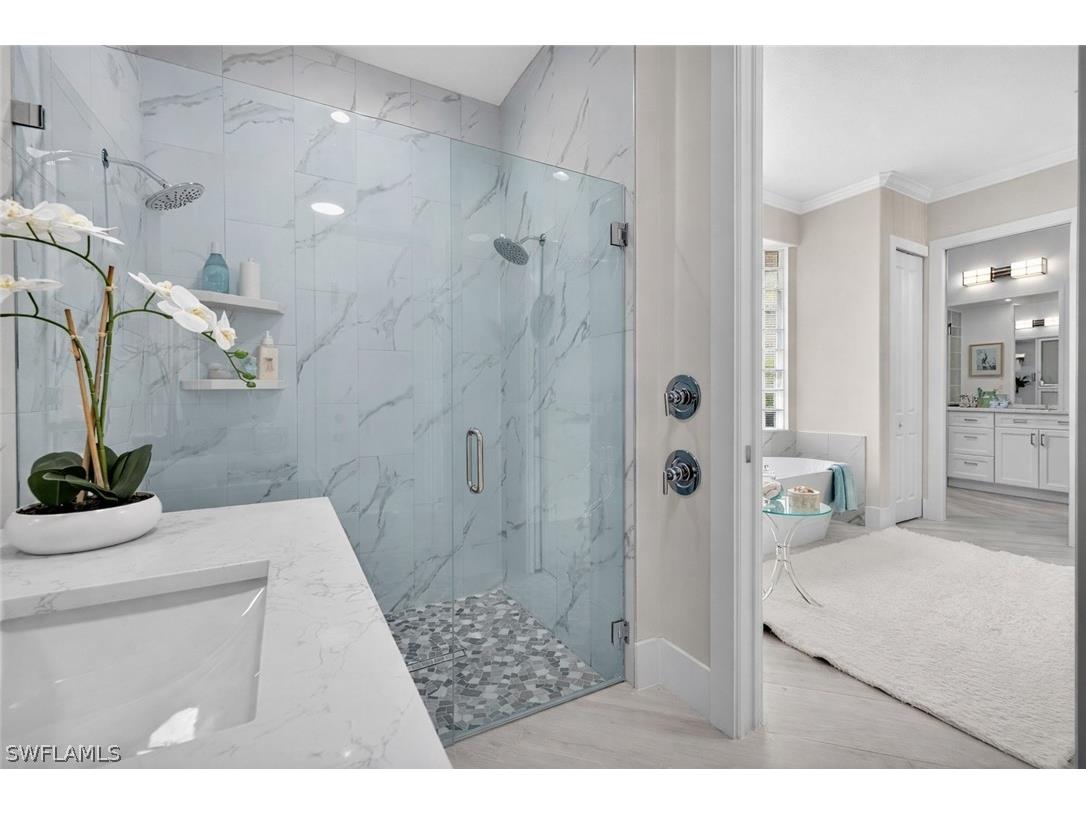 6461 Livingston Woods Lane Naples FL 34109 226006124 image20