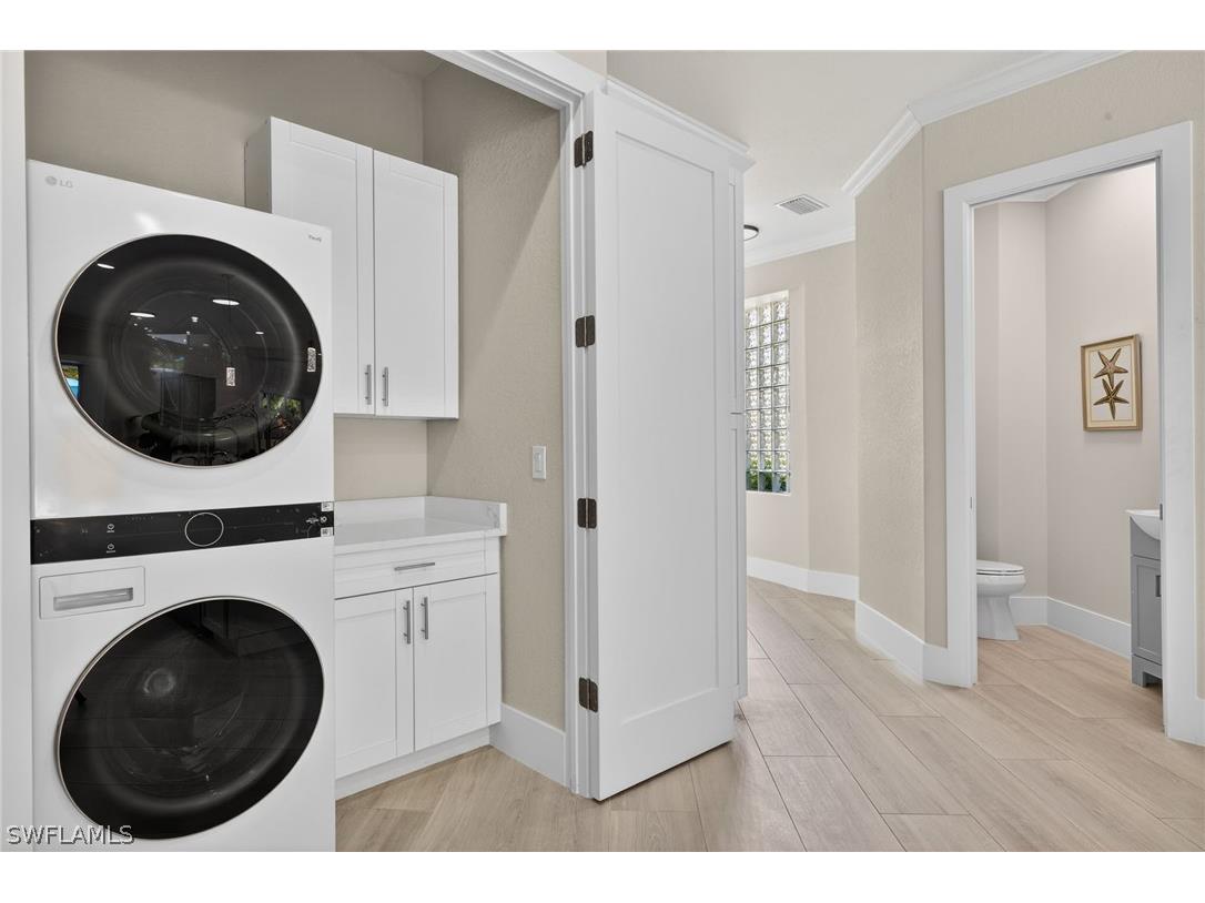 6461 Livingston Woods Lane Naples FL 34109 226006124 image29