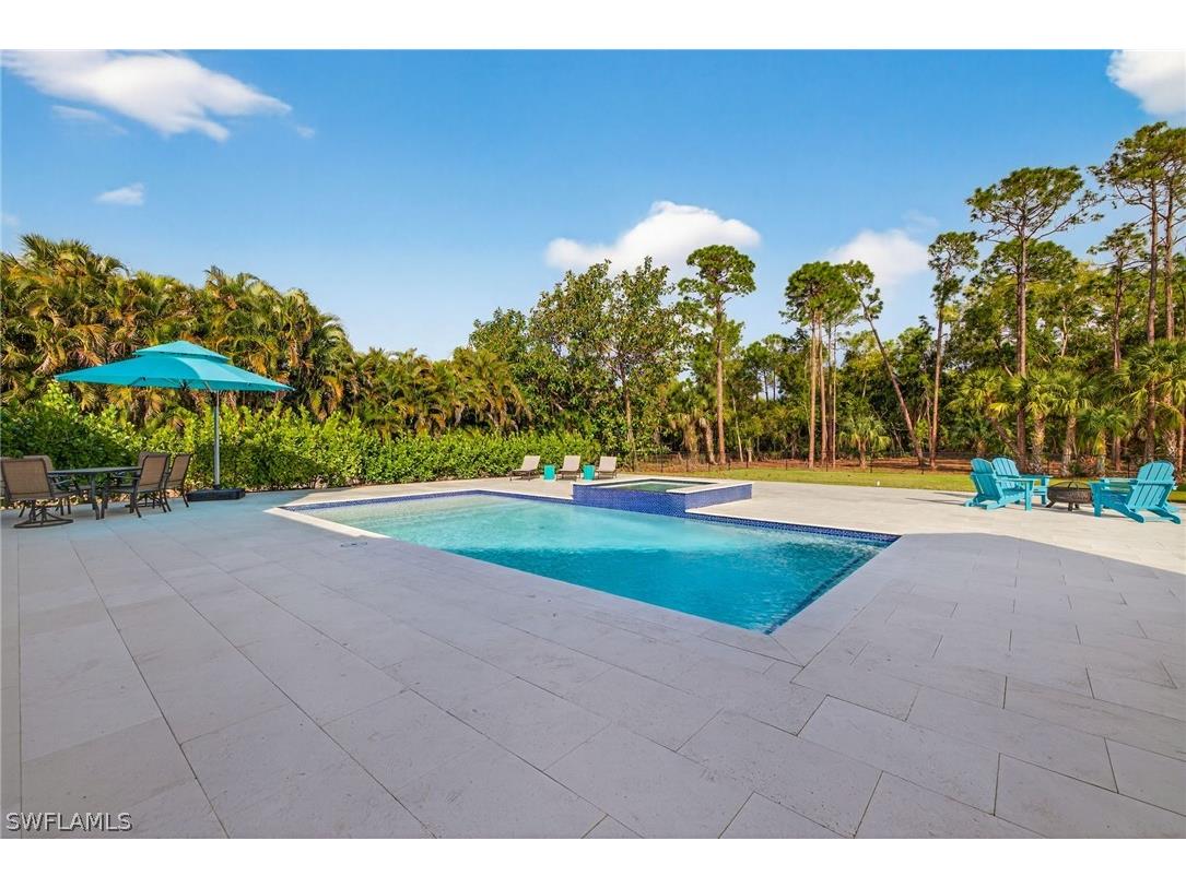 6461 Livingston Woods Lane Naples FL 34109 226006124 image37