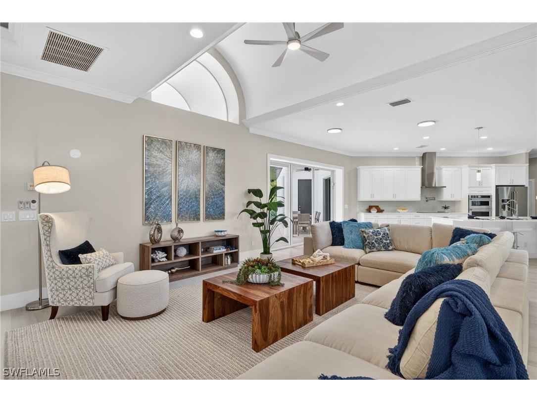 6461 Livingston Woods Lane Naples FL 34109 226006124 image4