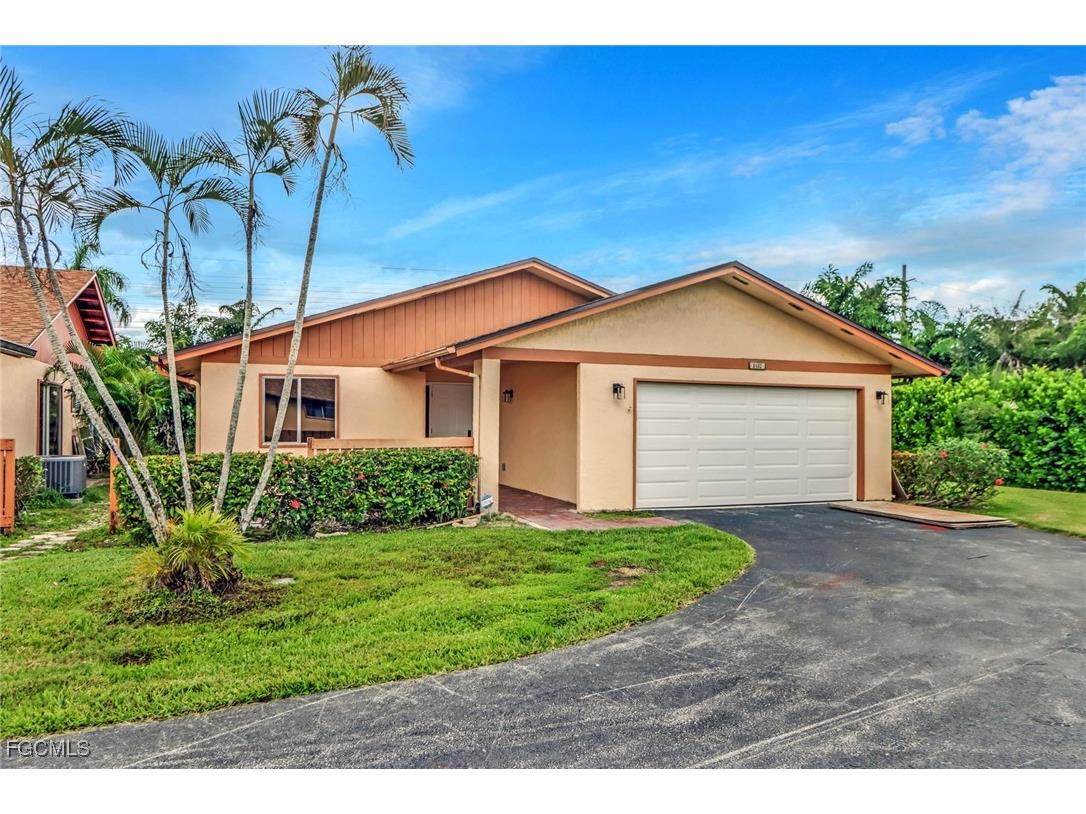 6462 Royal Woods Drive Fort Myers FL 33908 2025021334 image1