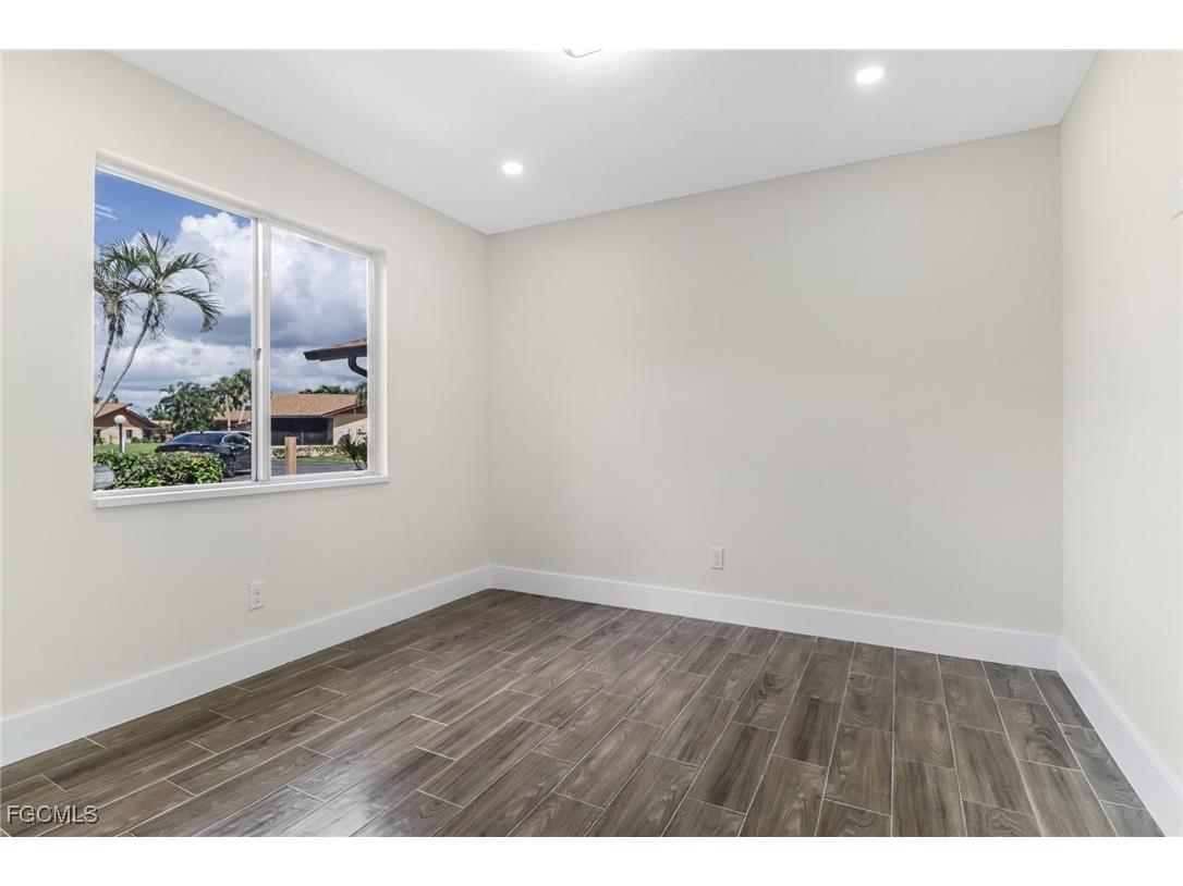 6462 Royal Woods Drive Fort Myers FL 33908 2025021334 image20
