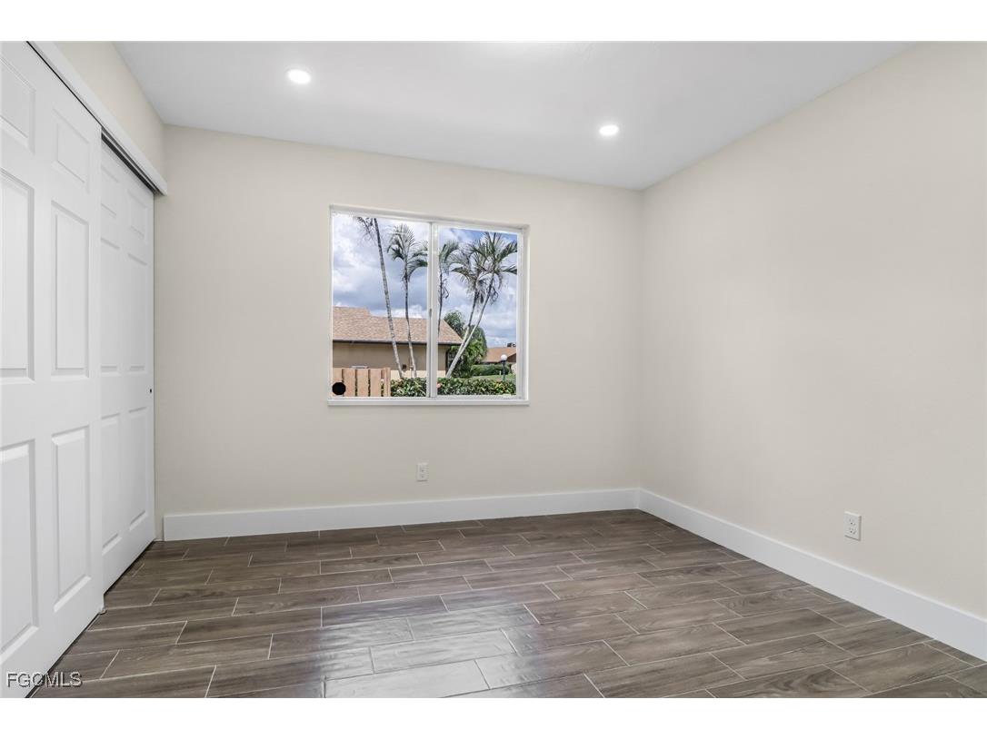 6462 Royal Woods Drive Fort Myers FL 33908 2025021334 image21