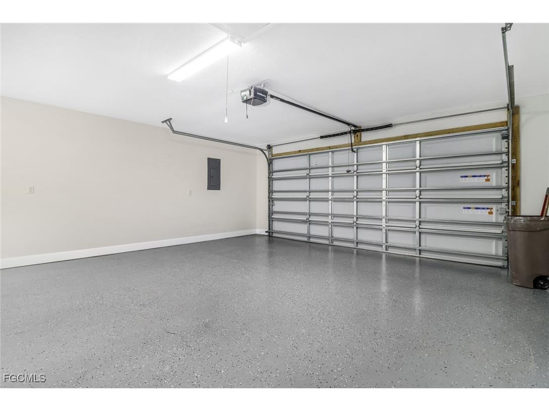 6462 Royal Woods Drive Fort Myers FL 33908 2025021334 image25