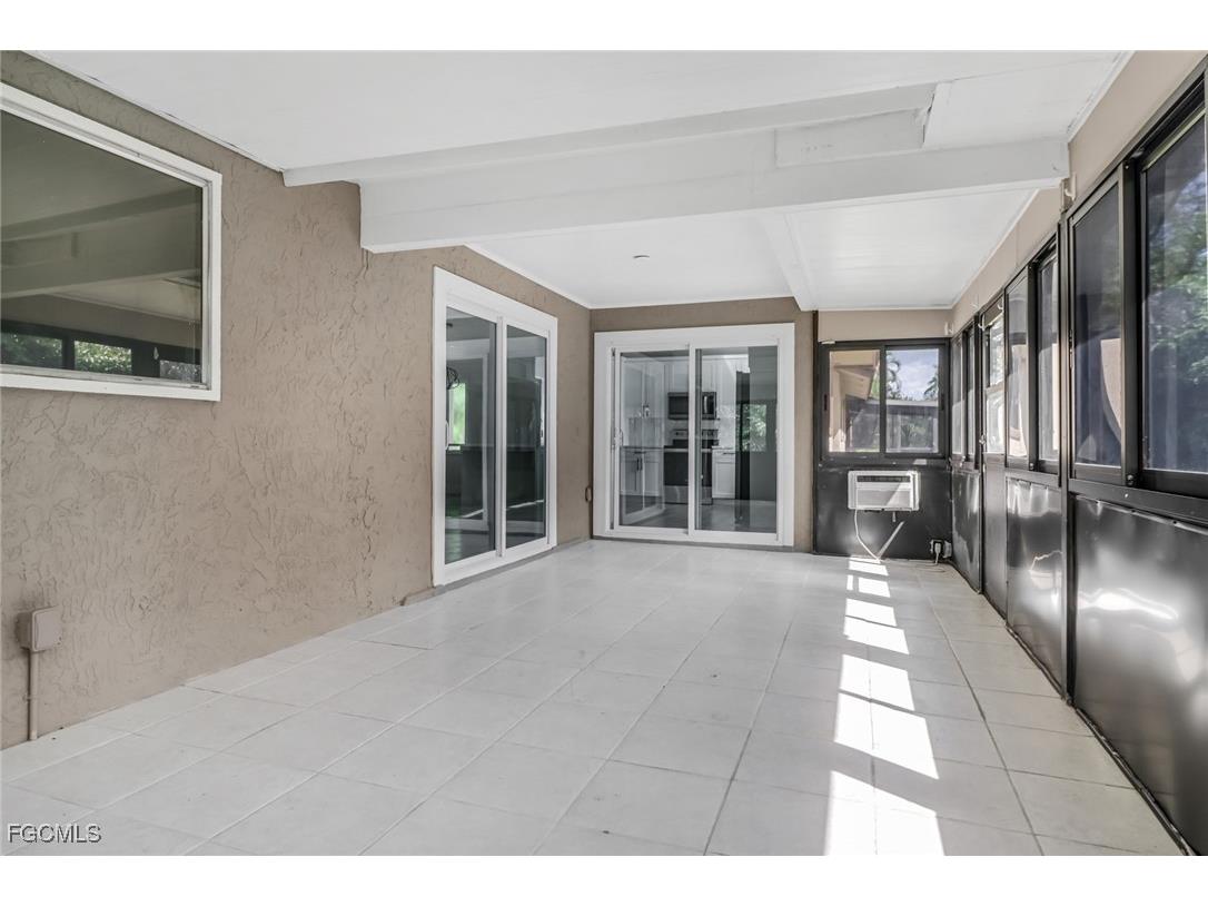 6462 Royal Woods Drive Fort Myers FL 33908 2025021334 image26