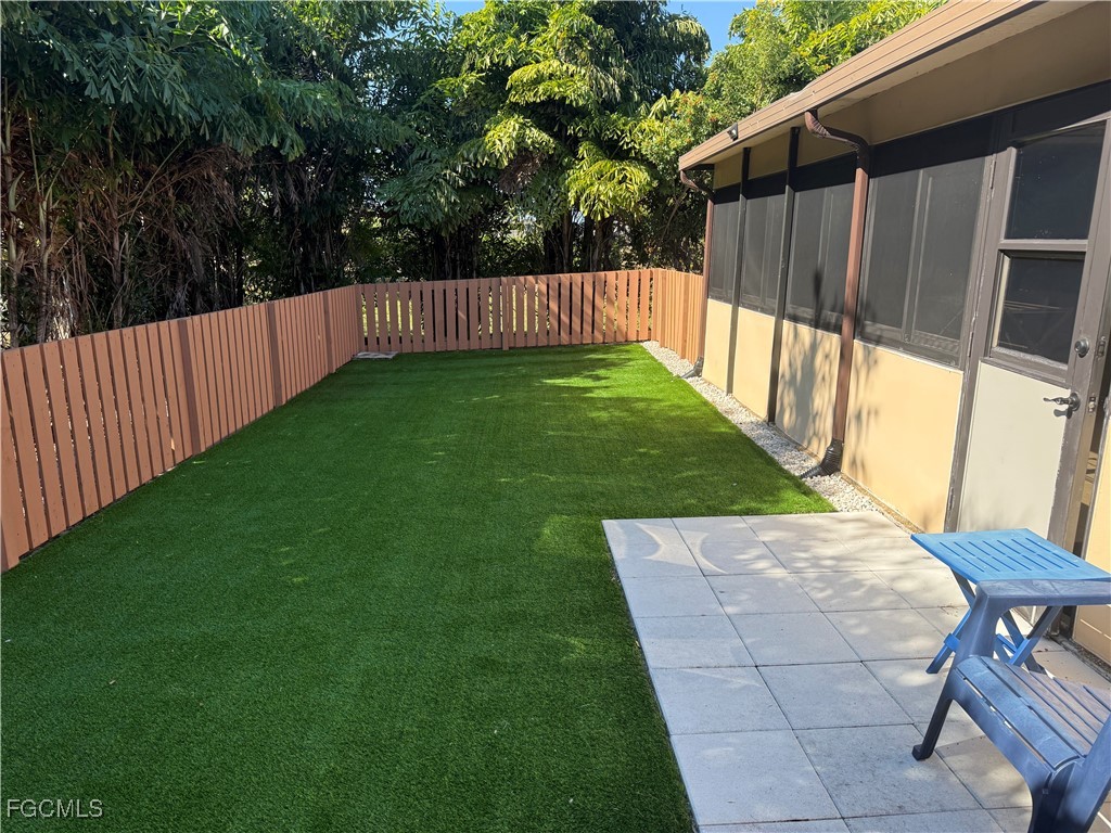 6462 Royal Woods Drive Fort Myers FL 33908 2025021334 image3