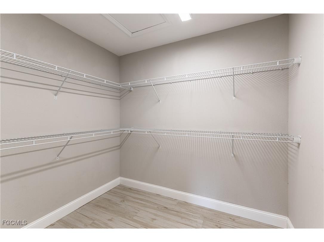 6468 Royal Woods Drive Fort Myers FL 33908 2025013167 image15