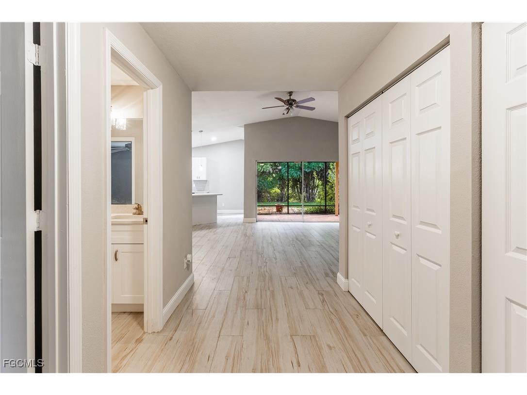 6468 Royal Woods Drive Fort Myers FL 33908 2025013167 image18