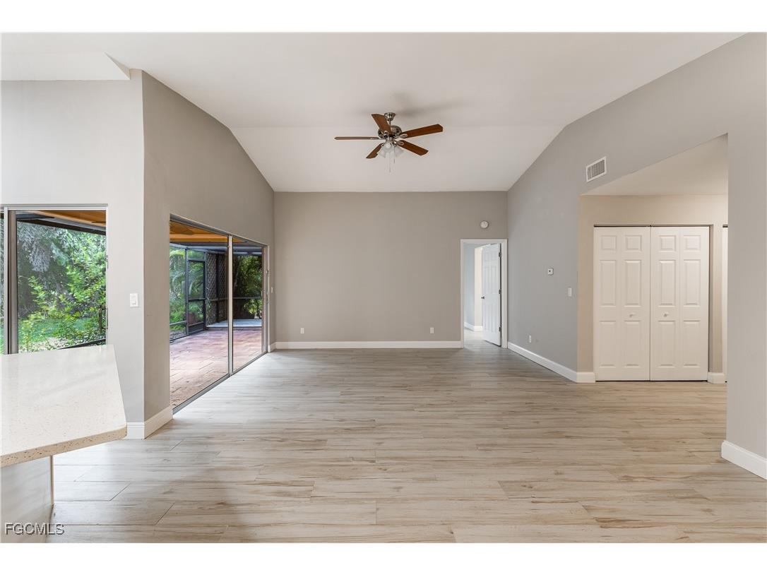 6468 Royal Woods Drive Fort Myers FL 33908 2025013167 image27
