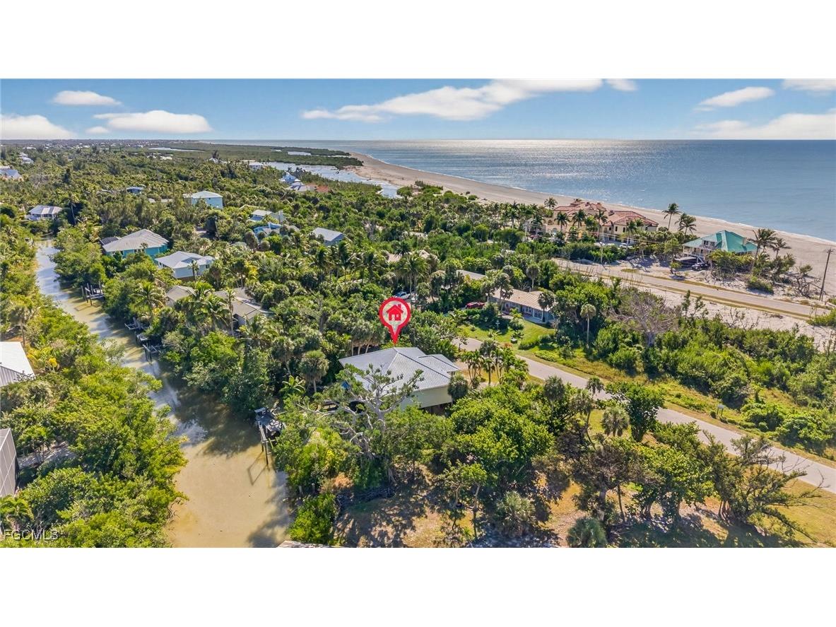 6476 Pine Avenue Sanibel FL 33957 2025024347 image14