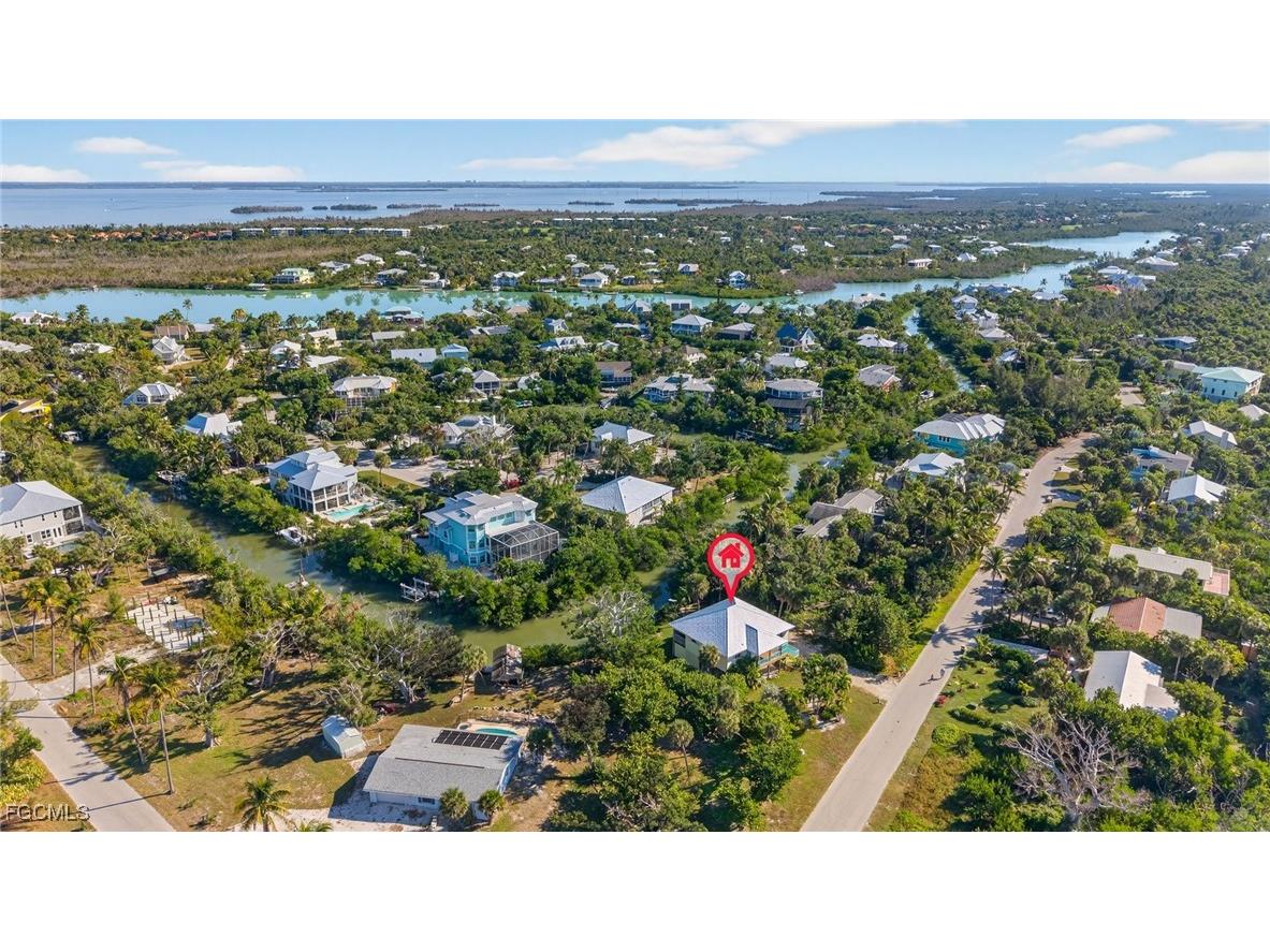 6476 Pine Avenue Sanibel FL 33957 2025024347 image17