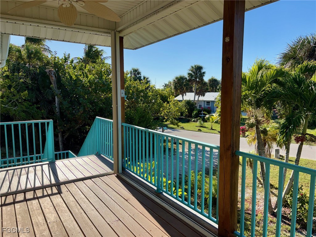 6476 Pine Avenue Sanibel FL 33957 2025024347 image24