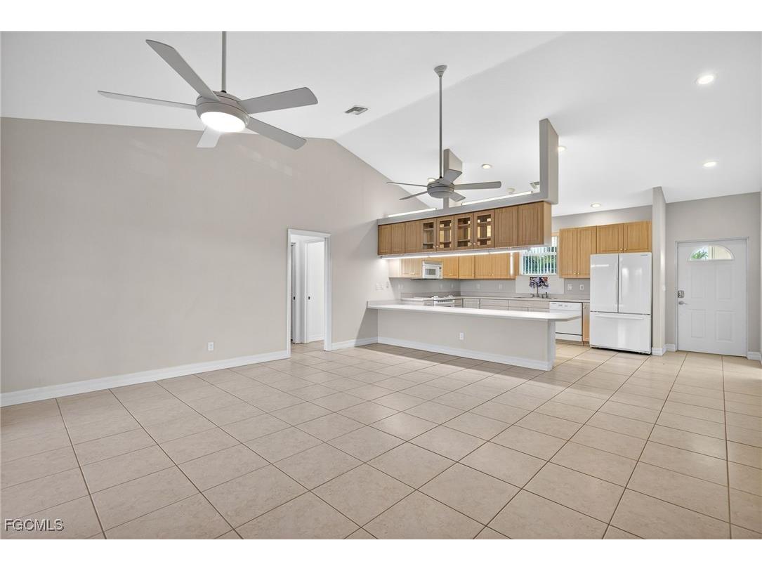 6476 Pine Avenue Sanibel FL 33957 2025024347 image30