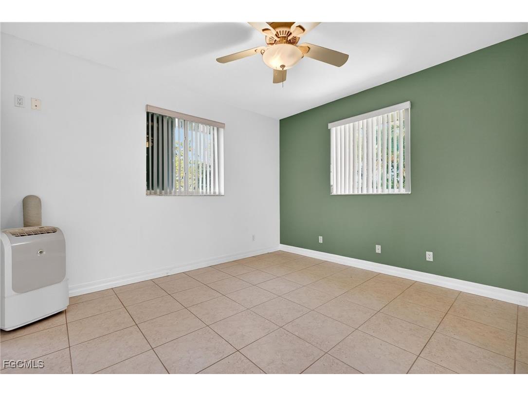 6476 Pine Avenue Sanibel FL 33957 2025024347 image38