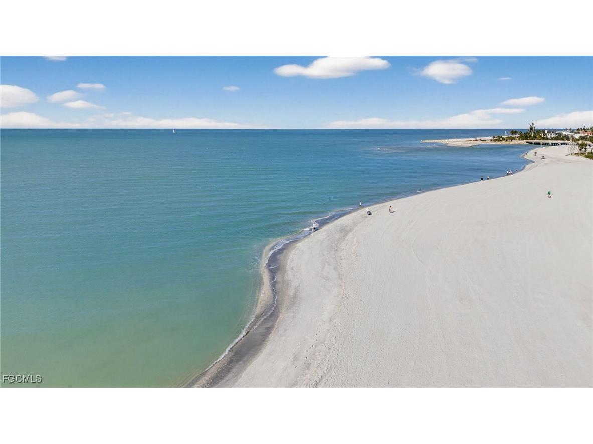 6476 Pine Avenue Sanibel FL 33957 2025024347 image6