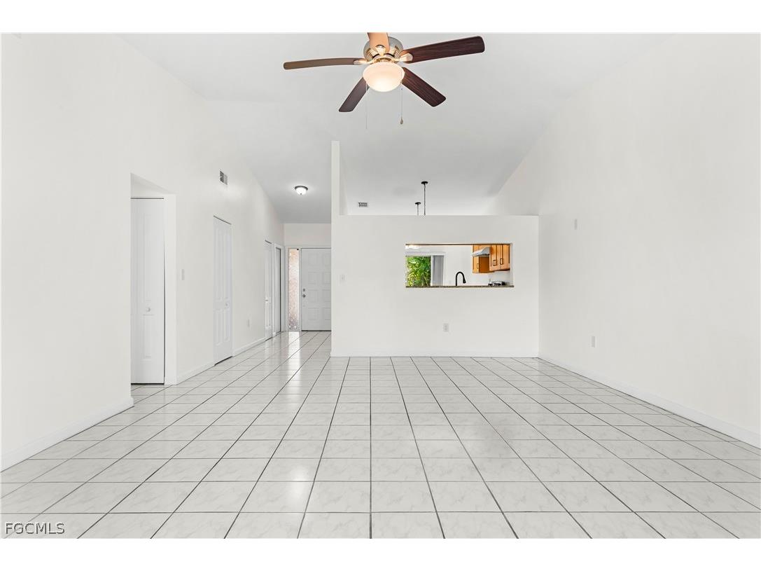 6479 Royal Woods Drive Fort Myers FL 33908 2026007891 image10