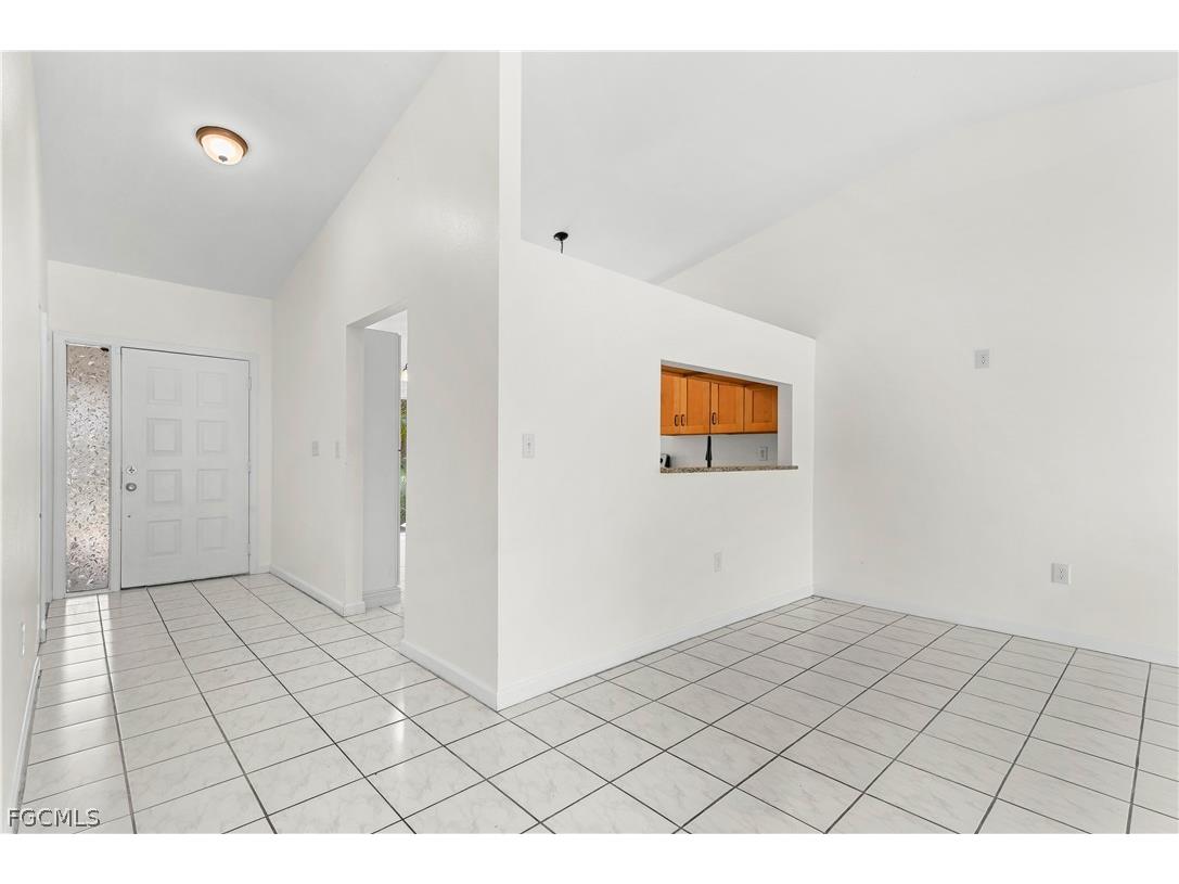 6479 Royal Woods Drive Fort Myers FL 33908 2026007891 image7