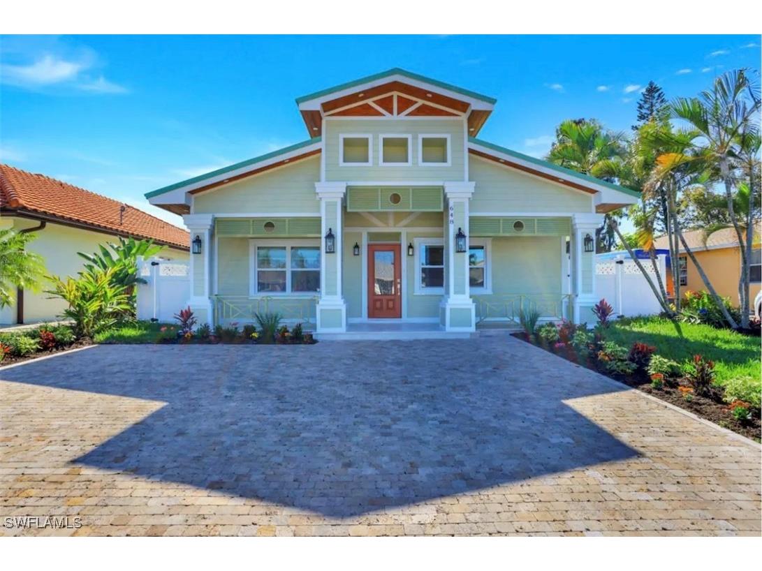 648 100th Avenue N Naples FL 34108 225085040 image1