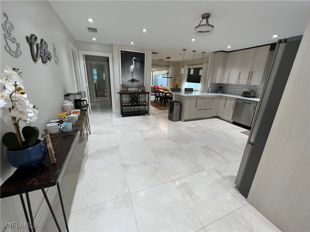 648 100th Avenue N Naples FL 34108 225085040 image10