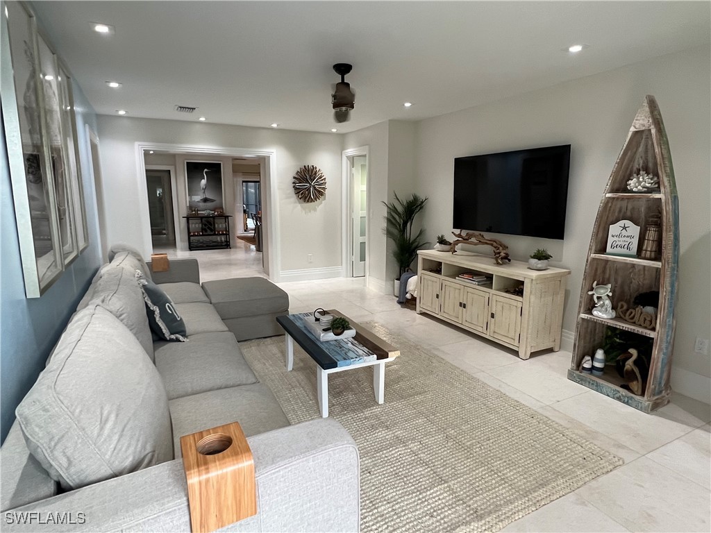 648 100th Avenue N Naples FL 34108 225085040 image2