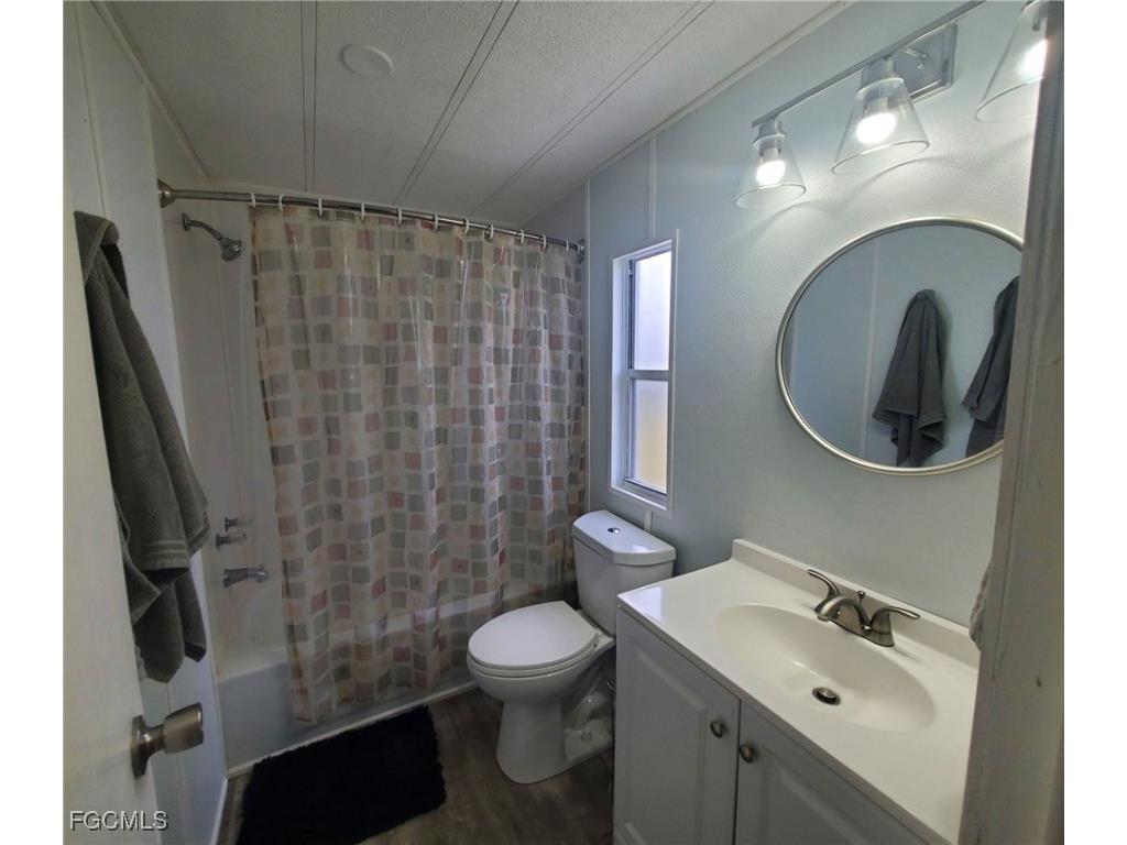 648 Future Drive North Fort Myers FL 33917 2025008520 image22