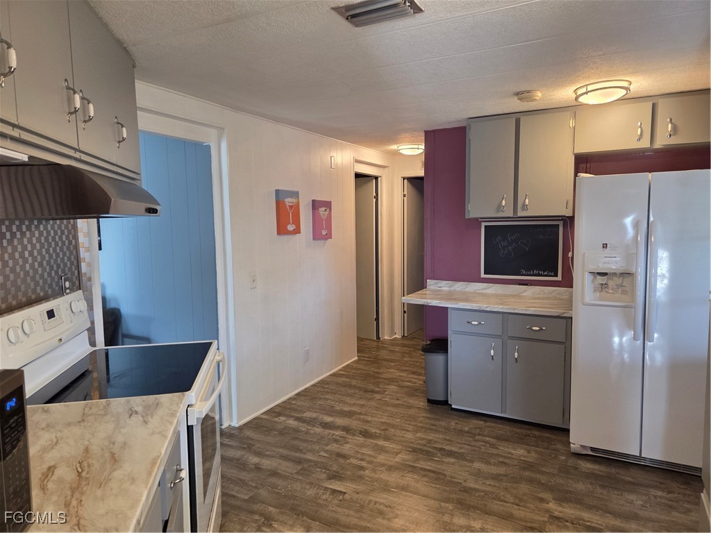 648 Future Drive North Fort Myers FL 33917 2025008520 image6