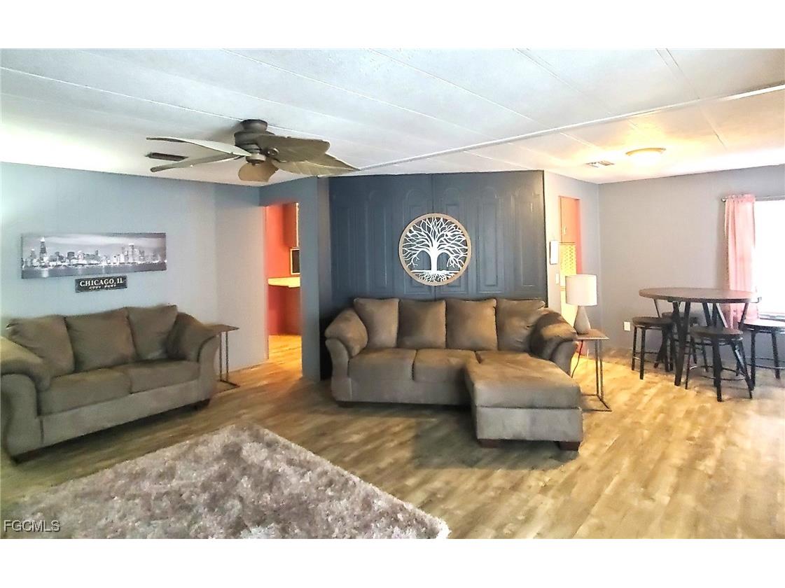 648 Future Drive North Fort Myers FL 33917 2025008520 image9