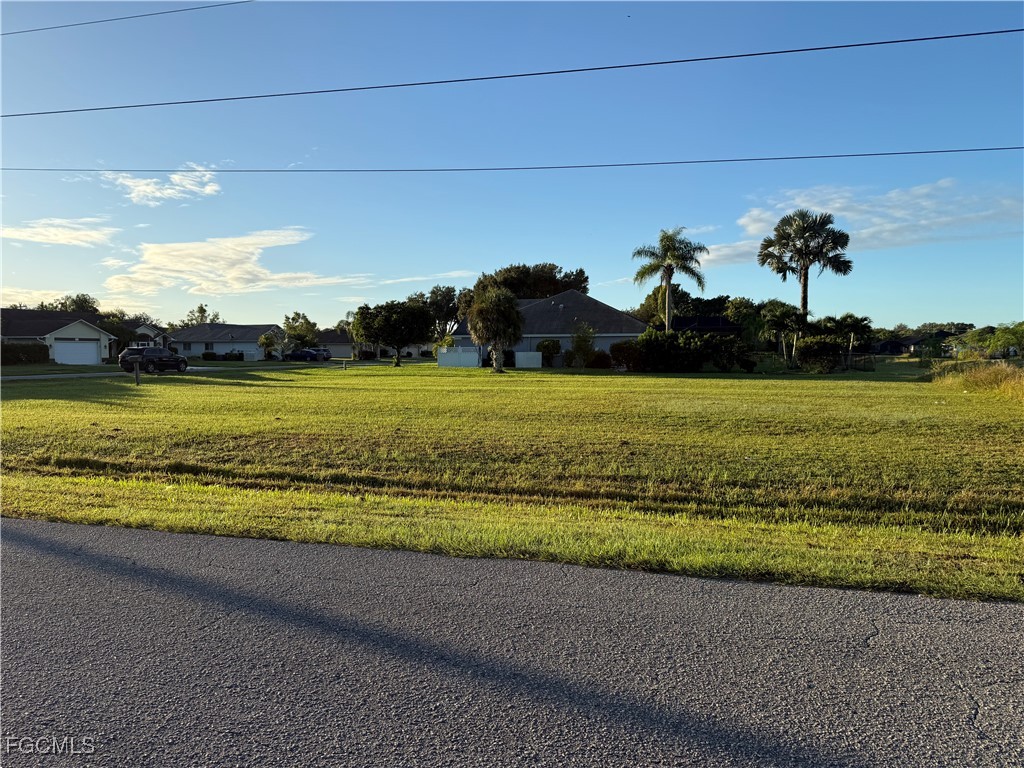 648 Kingsbury Street E Lehigh Acres FL 33974 2025016310 image1
