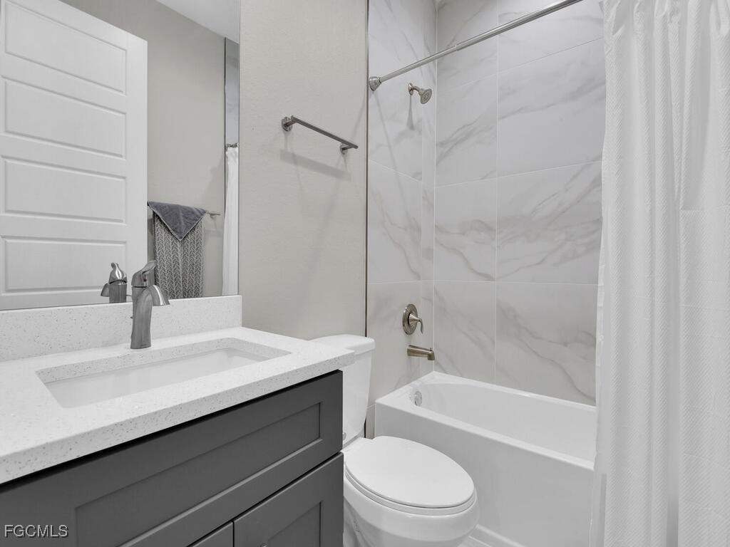 6480 Pine Cone Court Fort Myers FL 33912 2025018289 image36