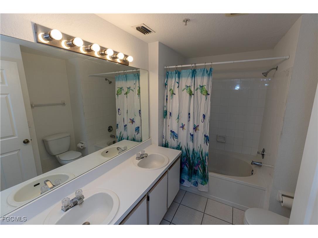 6481 Aragon Way #101 Fort Myers FL 33966 2025014742 image12