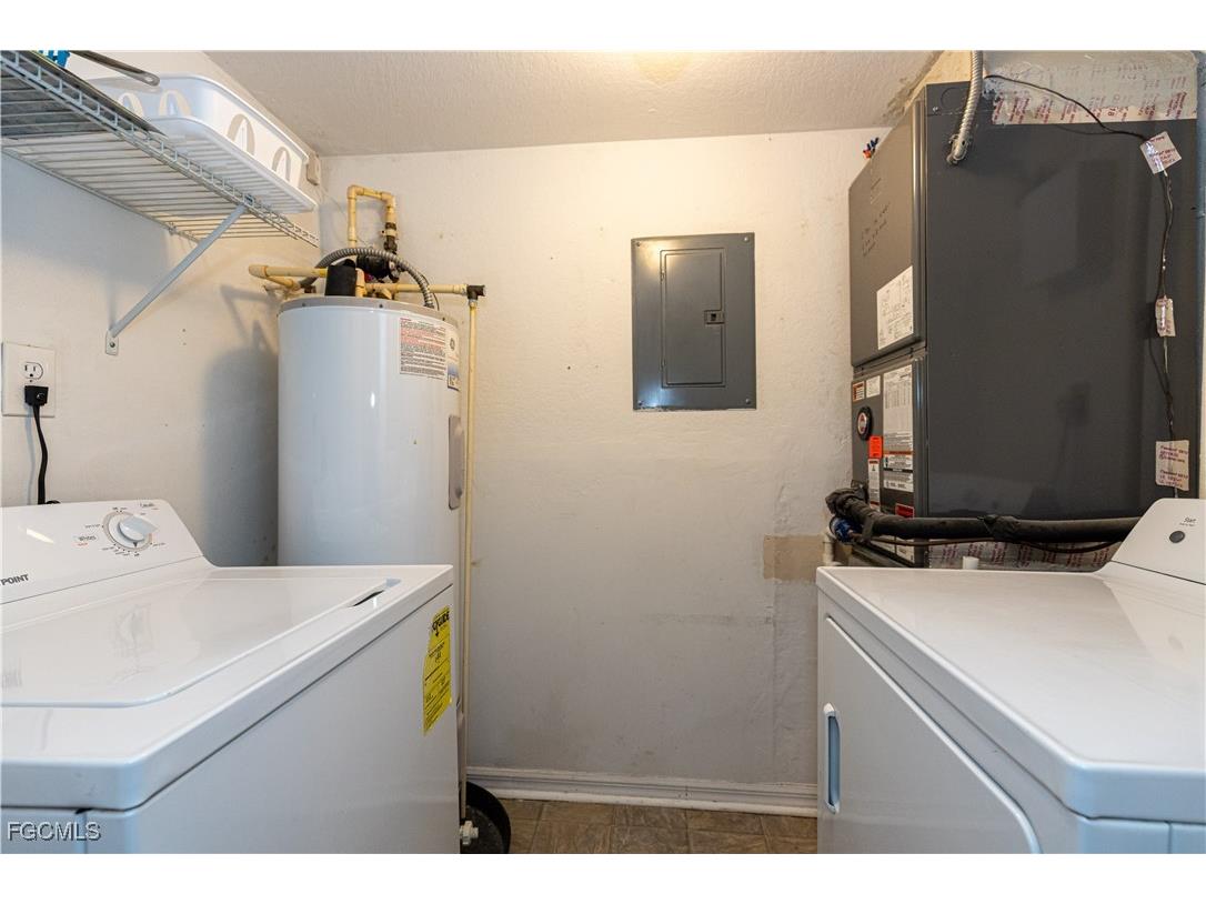 6481 Aragon Way #101 Fort Myers FL 33966 2025014742 image14