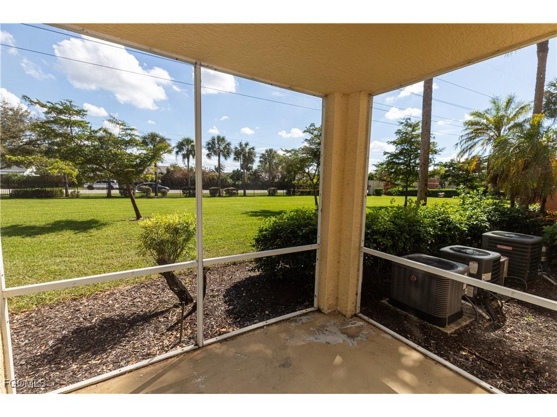 6481 Aragon Way #101 Fort Myers FL 33966 2025014742 image2