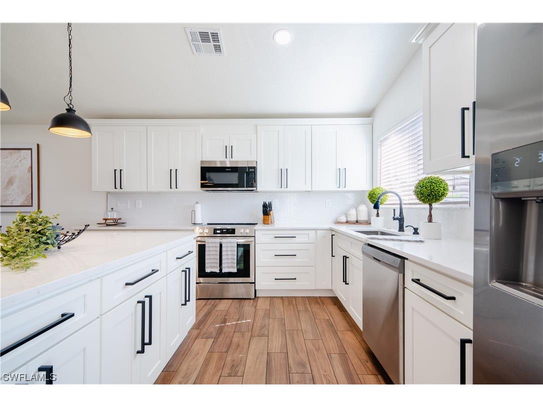 6483 Royal Woods Drive Fort Myers FL 33908 223095824 image1