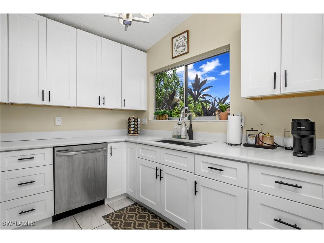 6484 Royal Woods Drive Fort Myers FL 33908 225077163 image3