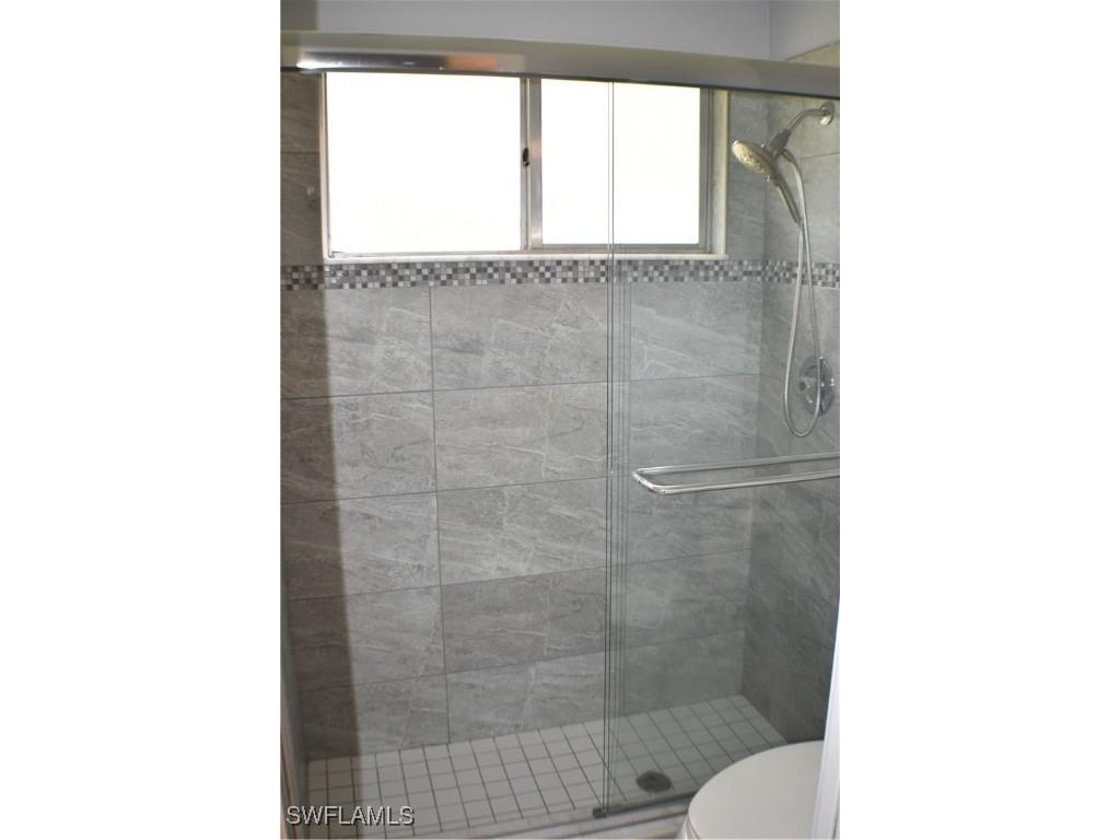 6487 Royal Woods Drive Fort Myers FL 33908 225043987 image18