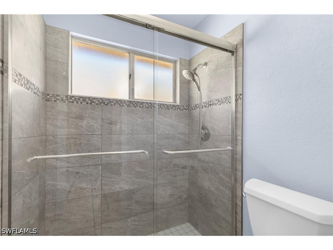 6487 Royal Woods Drive Fort Myers FL 33908 226012851 image24