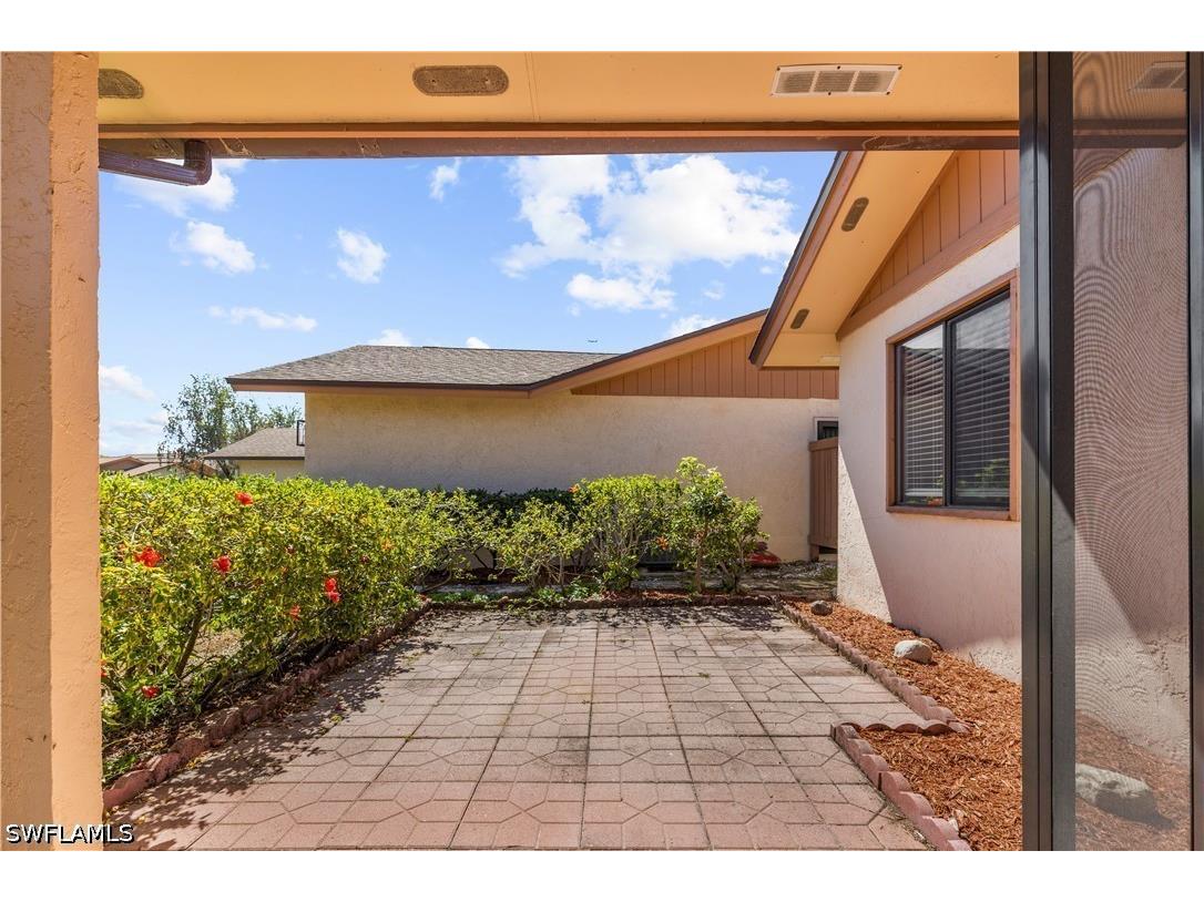 6487 Royal Woods Drive Fort Myers FL 33908 226012851 image8