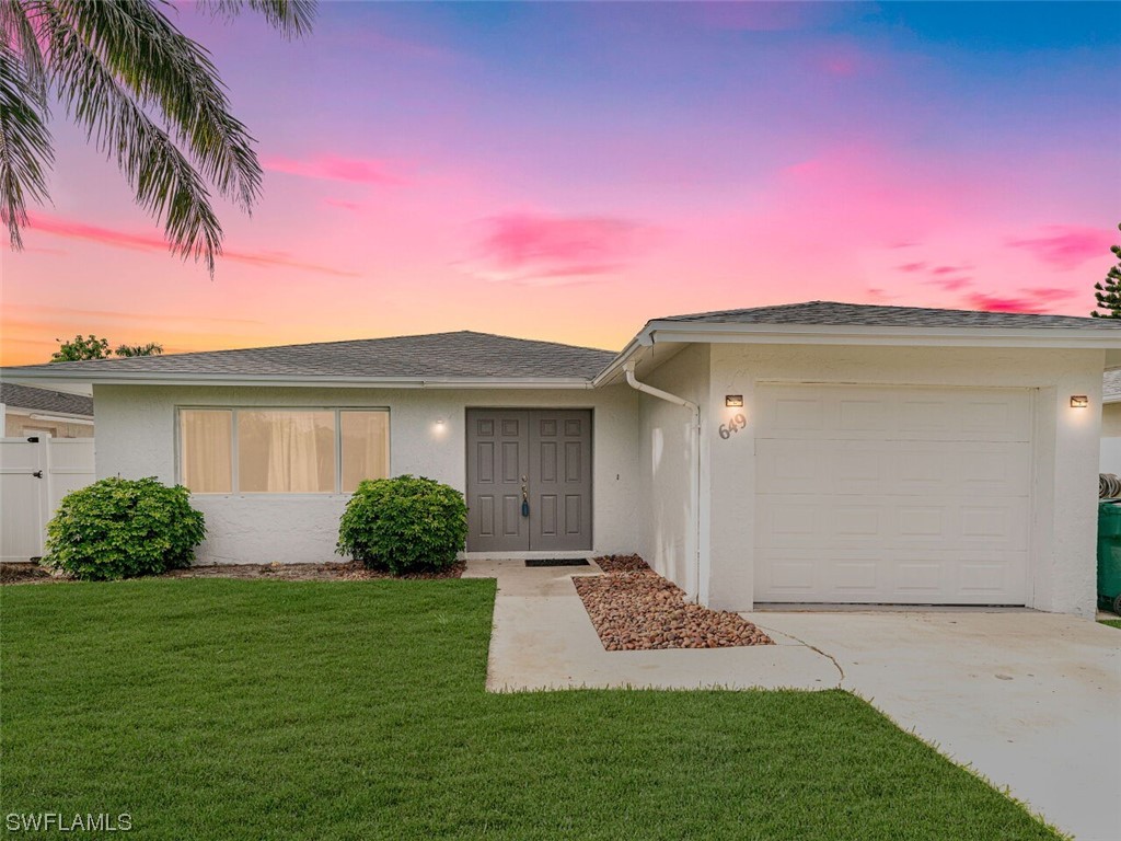 649 101st Avenue N Naples FL 34108 223054926 image1