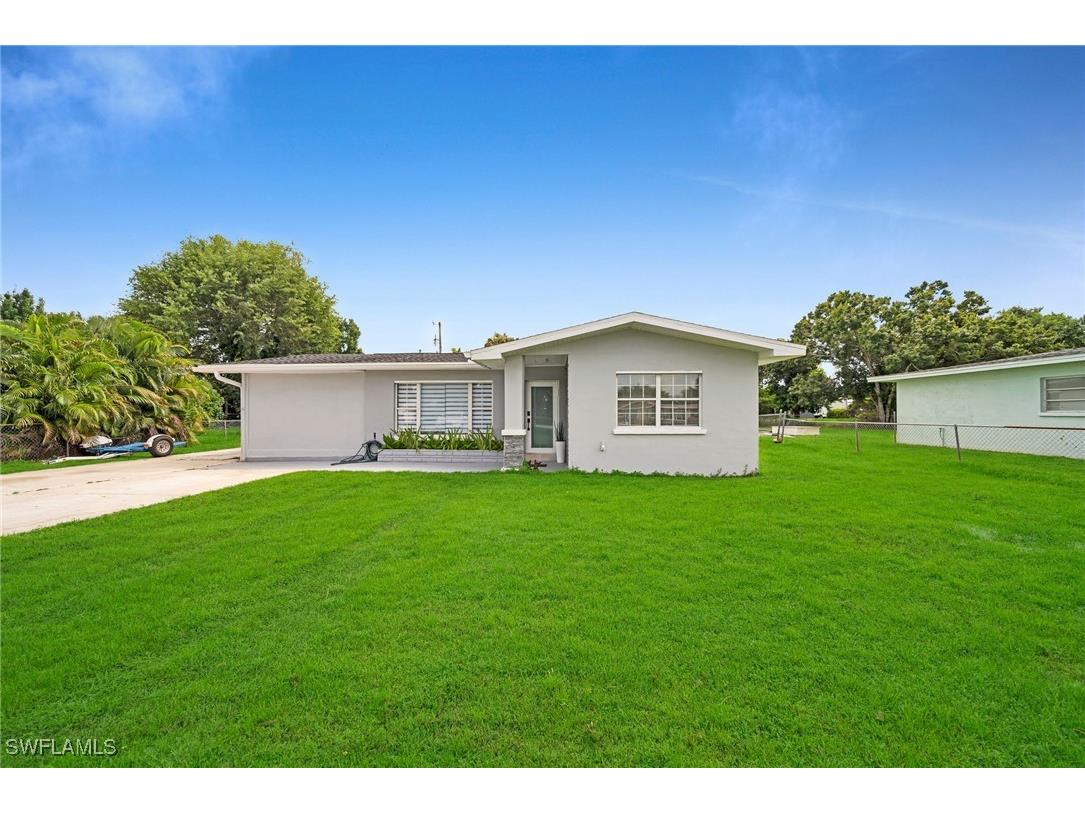649 Canal Drive North Fort Myers FL 33903 224066524 image1