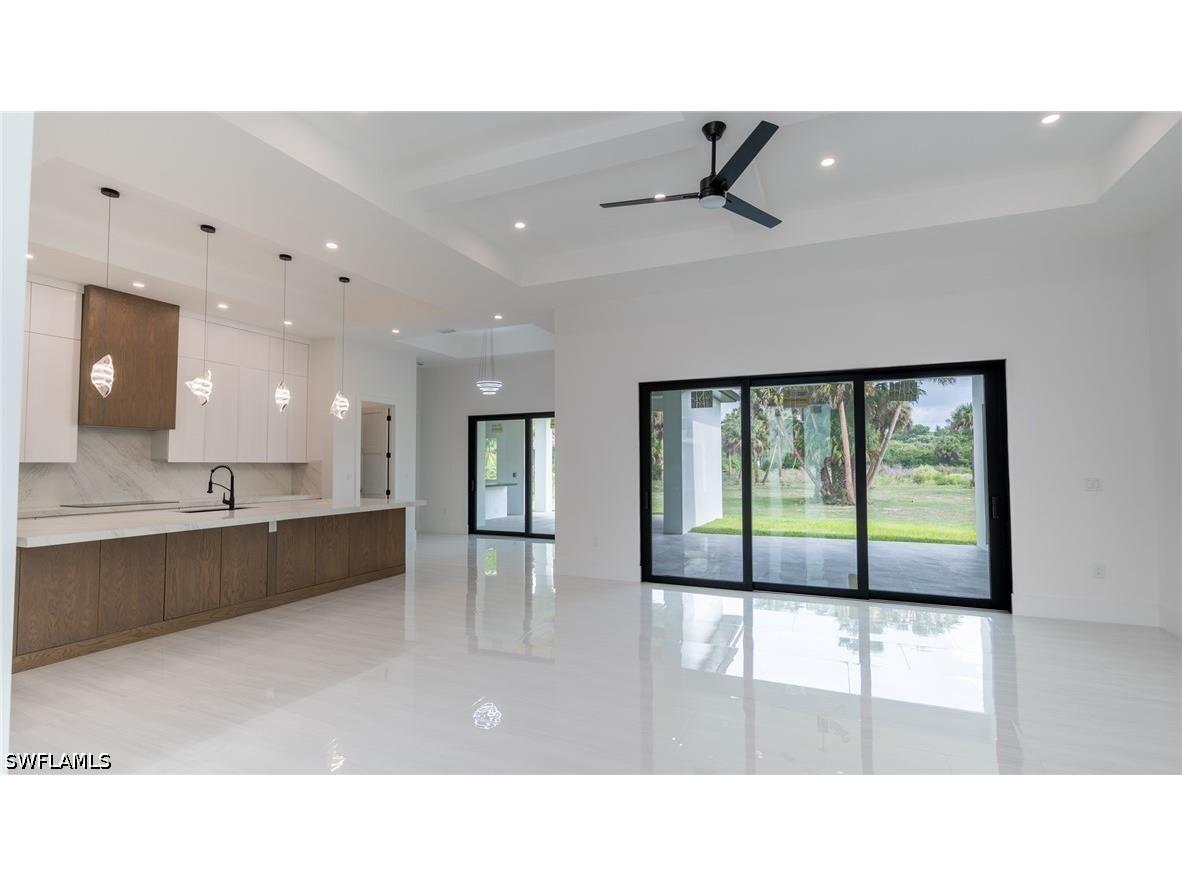 649 Golden Gate Boulevard E Naples FL 34120 226014788 image4