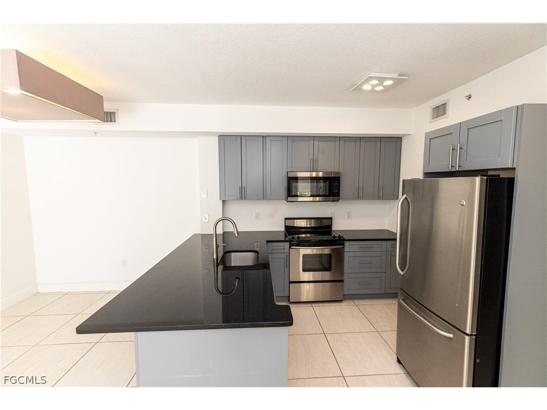 6490 Aragon Way #104 Fort Myers FL 33966 2026009160 image1