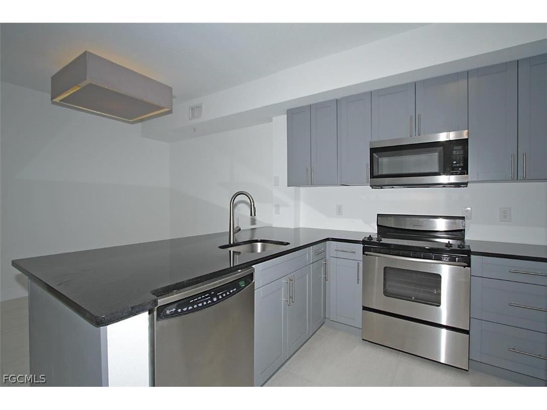 6490 Aragon Way #104 Fort Myers FL 33966 2026009160 image3