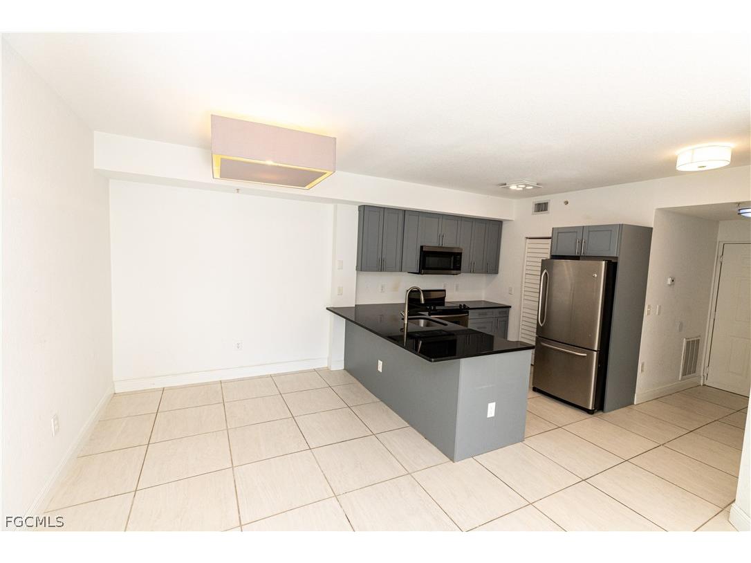 6490 Aragon Way #104 Fort Myers FL 33966 2026009160 image4