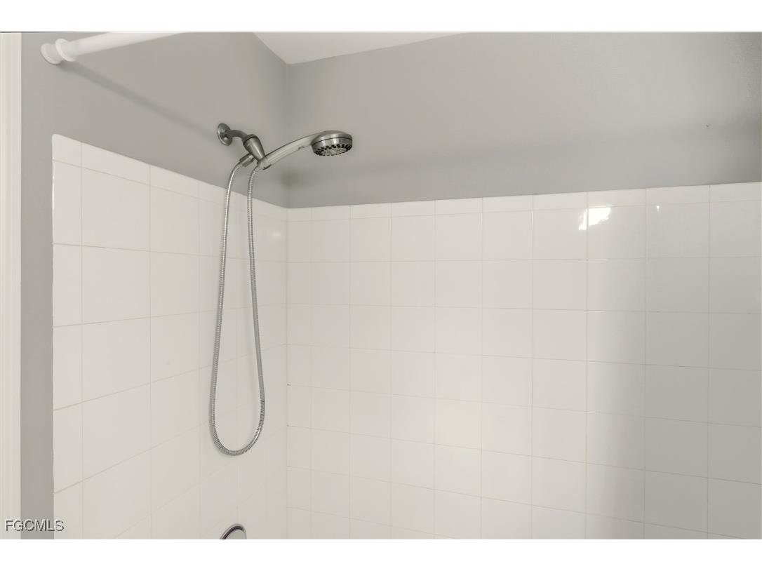 6490 Aragon Way #106 Fort Myers FL 33966 2026004134 image33